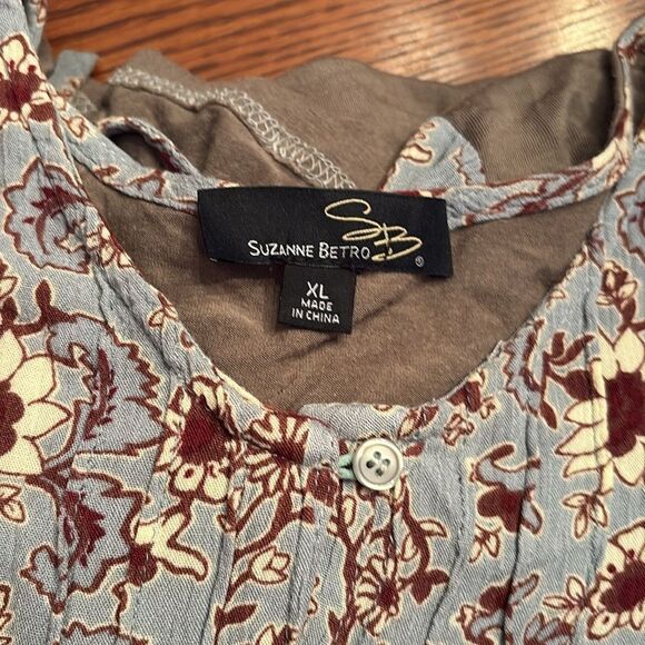 Suzanne Betro extra large floral shirt, really soft - Picture 8 of 8